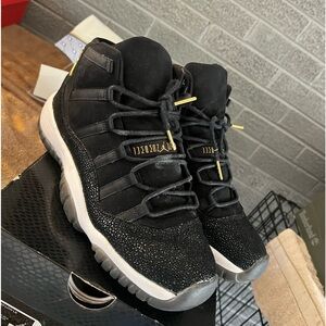 Jordan 11 Heiress Black Stingray GS size 8Y